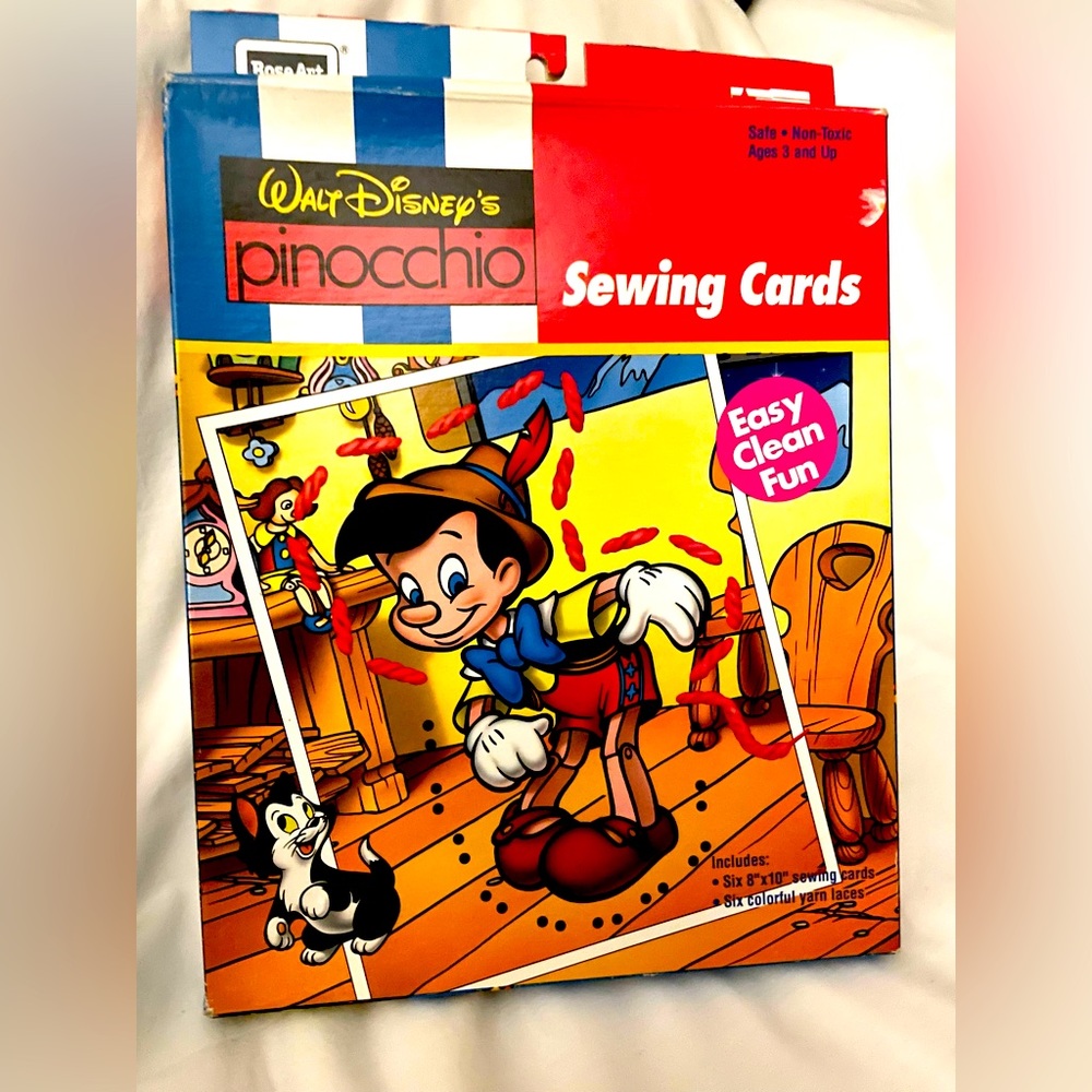 Disney Rose Art (1992) Pinocchio Sewing Cards #1961 Easy Clean Fun